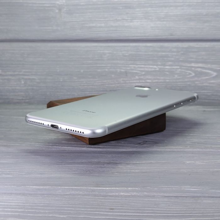 iPhone 7 Plus 128GB Silver | 128 ГБ пам'яті | Гарантія | ЦУМ