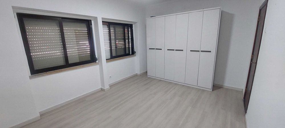 Descubra este acolhedor Apartamento T1, ideal para quem procura qualidade de vida, comodidade e proximidade a tudo.
