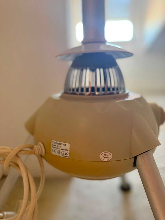 Secador de roupa elétrico de pé — 900 W