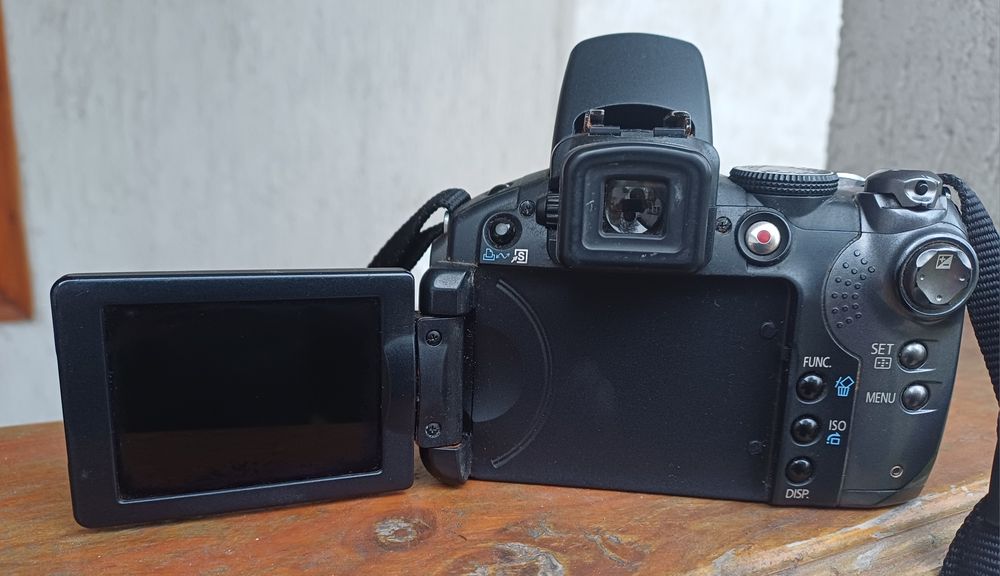 Фотоапарат Canon