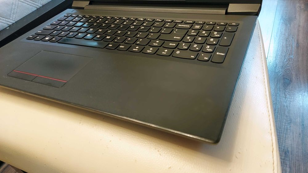 Elegancki LENOVO do gier i internetu - Win11 Office 8GB SSD256GB