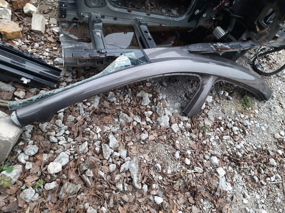 Mazda 3 BM 2013+ средняя стойка батон сапог лонжерон разборка
