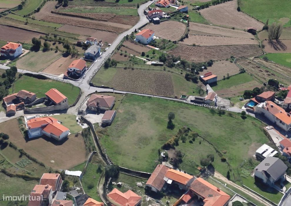 Terreno para 6 moradias geminadas