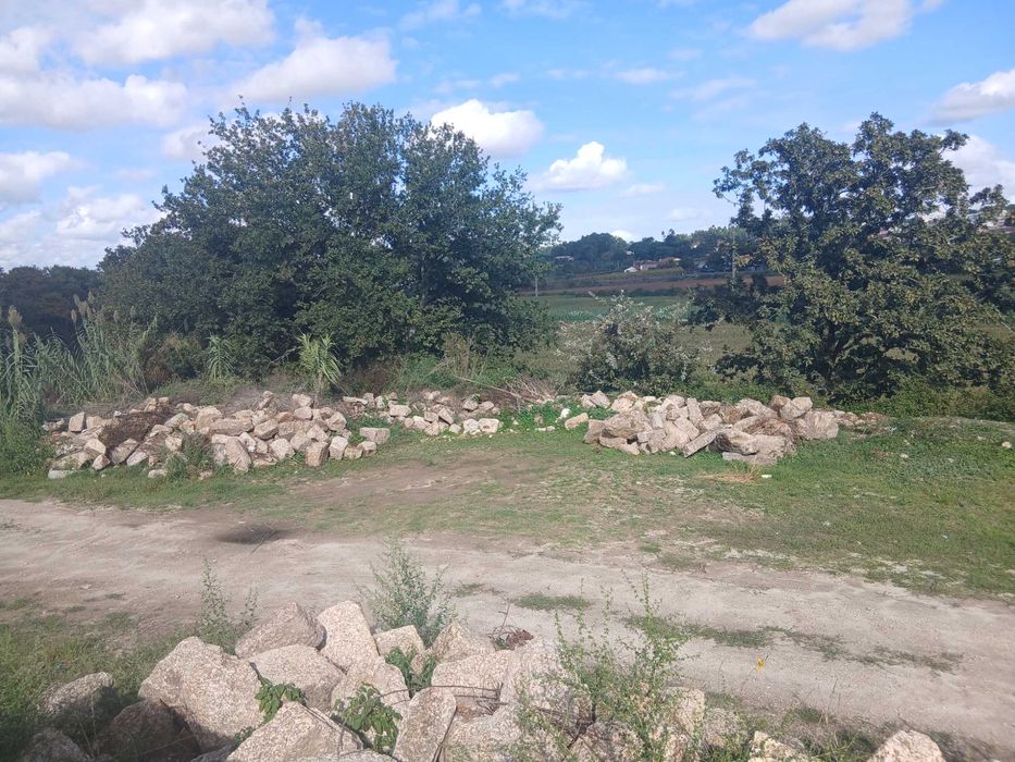 Pedras de granito para muros e casas