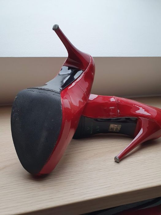 Szpilki Prima Moda r. 38 czerwone skóra !!!