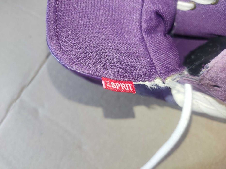 Кроссовки р40 ESPRIT