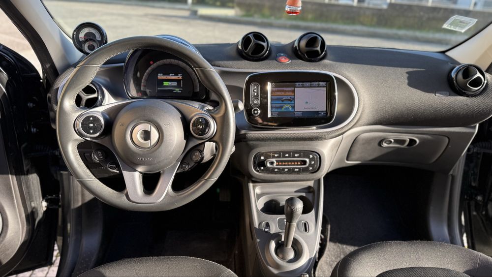 Smart Forfour EQ (ELETRICO) 2019, Passion Black Edition