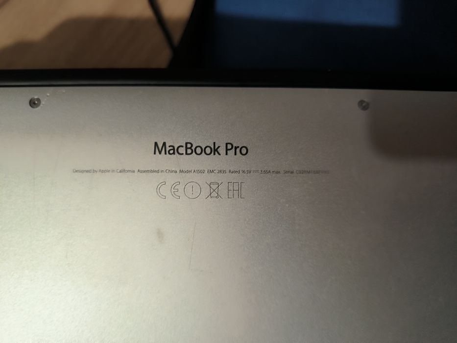 Продам макбук про13 2015