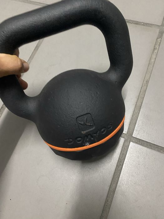 Kettelbell 16kg com base de borracha