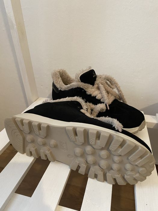 Продам зимові чоботи