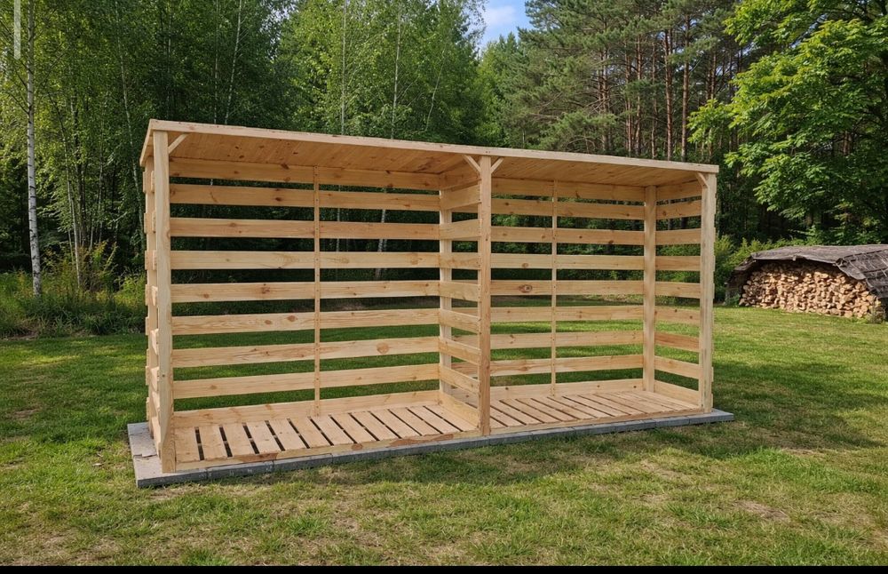 Drewutnia 400x70x190cm