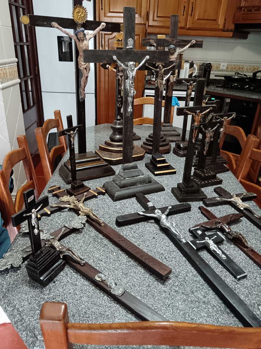 Crucifixos Antigos