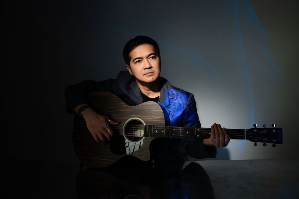 Gitarzysta | Wokalista z charyzmą  | Muzyka na Event | Warszawa