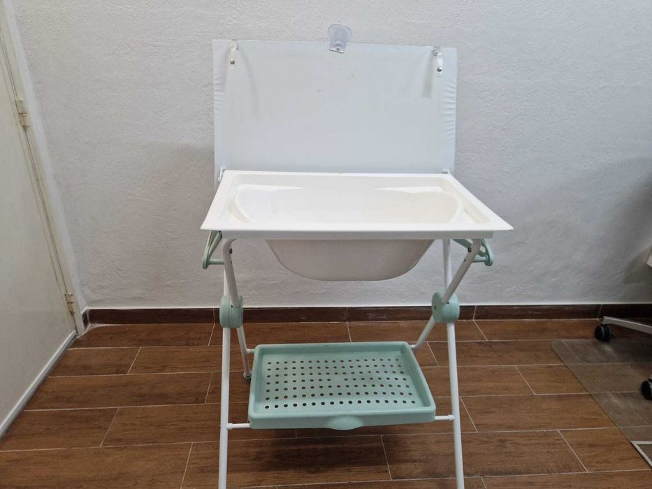 Trocador/fraldário com banheira bebê dobrável, bom estado