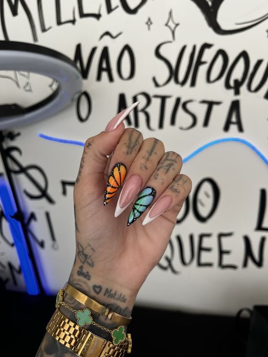 Unhas de gel por Clara Barros