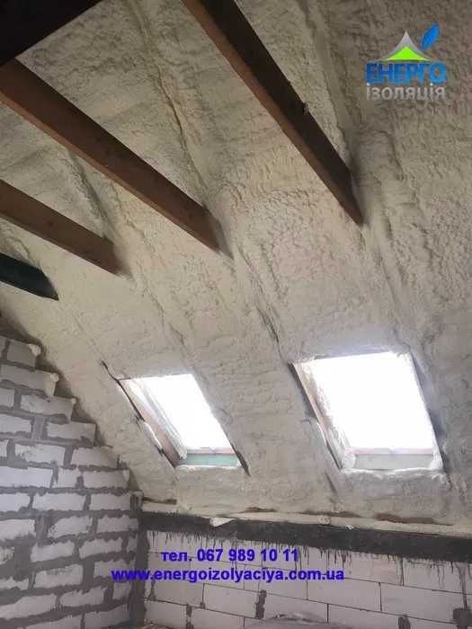 Утеплення піною, пінополіуретаном (ППУ) мансард, дахів, горищ, МАФів