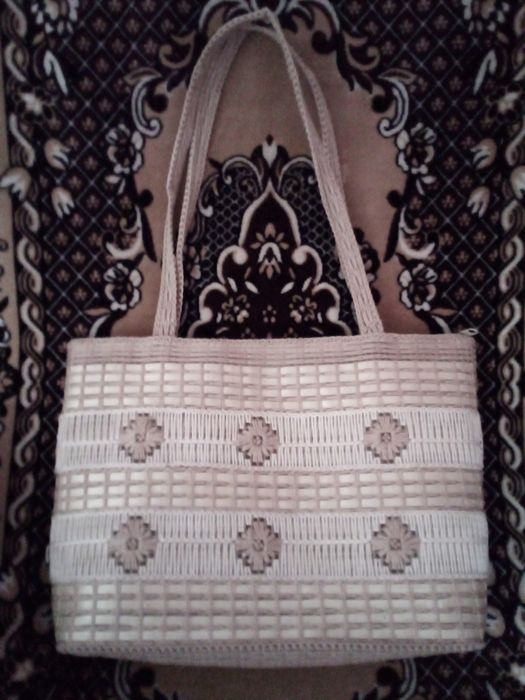 Продам легку жіночу сумку