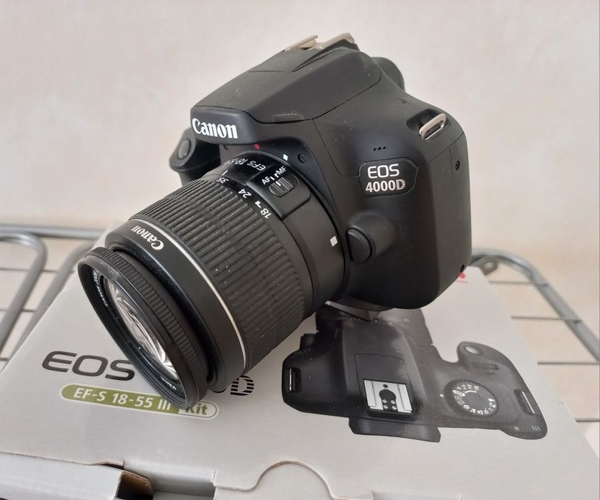 Canon 4000D фотоапарати купити на