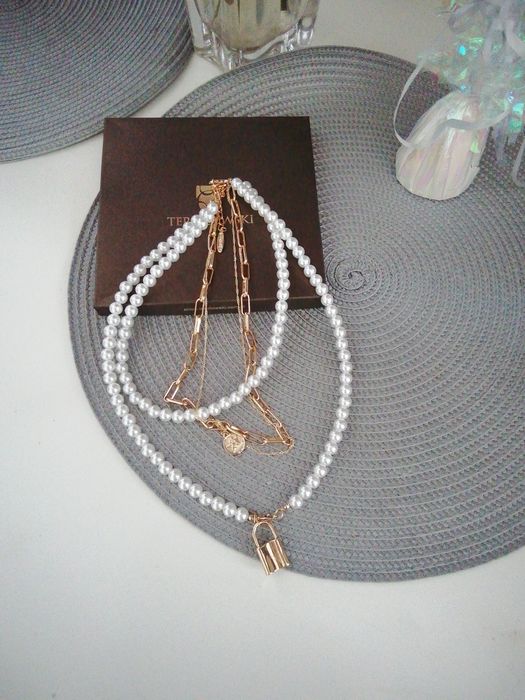 Biżuteria łańcuszka i bransoletki.  terpiłowskich