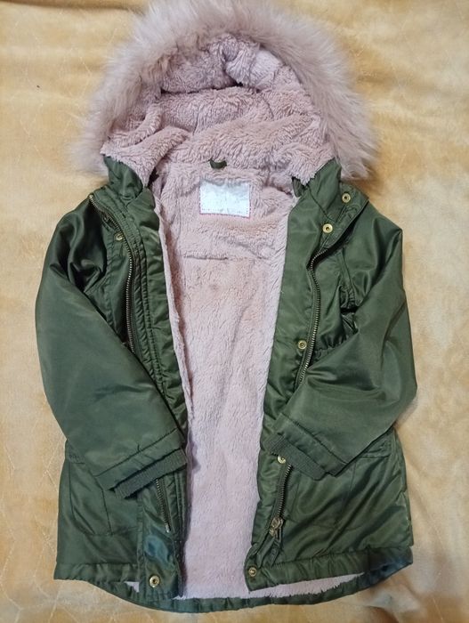 Тепла парка для дівчинки