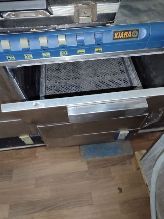 Посудомоєчна машина, фронтальна, купольна, конвеєрна