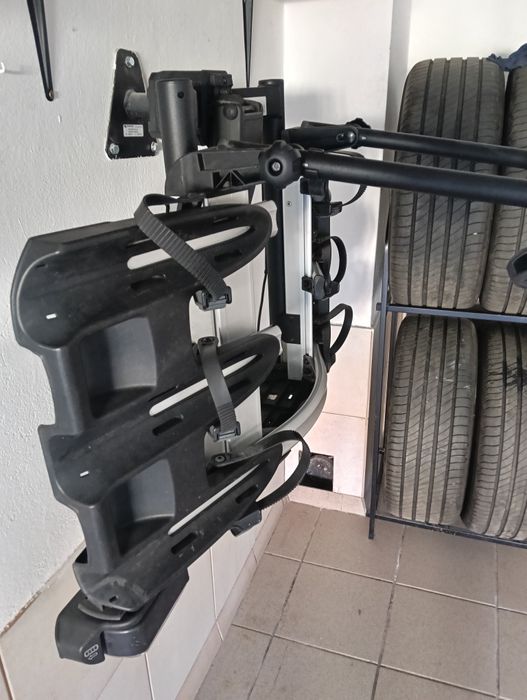 Thule VeloCompact 927.  Na 3 rowery.