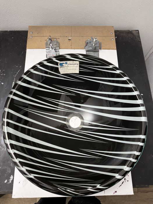 Cuba de apoio vidro temperado preto com listas brancas/ Design moderno