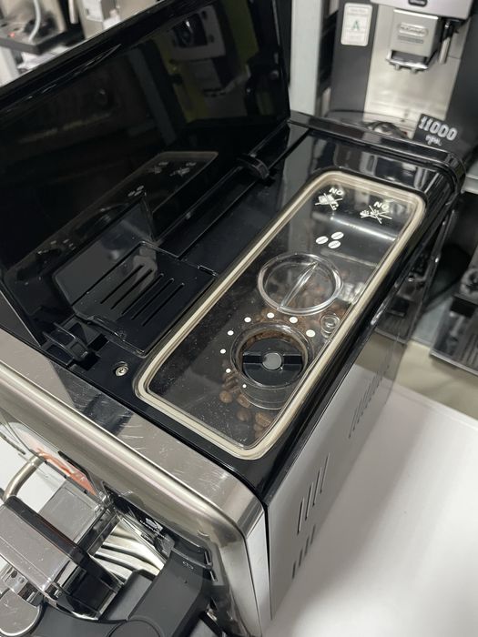 Кофемашина Saeco Exprelia HD8854 из Германии новый капучинатор