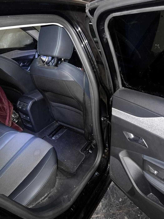 PEUGEOT 308 com documentos