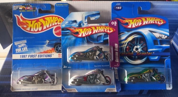 Conjunto 4 - scorchin scooter hot wheels