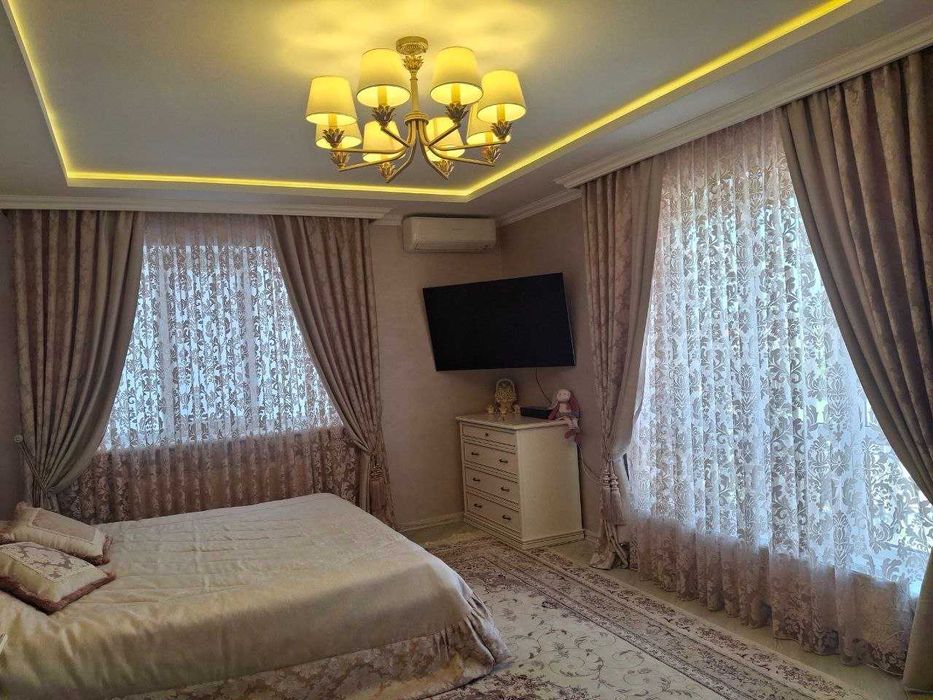 Продам 2-поверховий будинок на пров. Архітектурному 6830