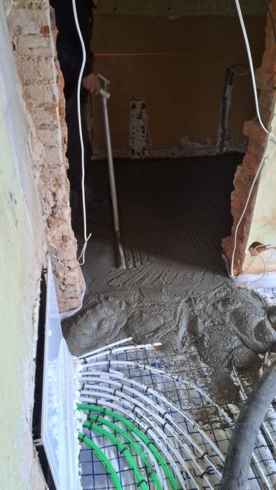 Pompowanie Betonu *Posadzki . MOBILNA POMPA * Putzmeister P715. BETON