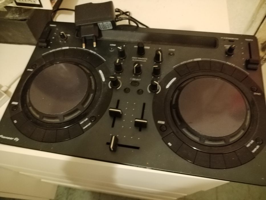 *Pioneer DDJ-200*