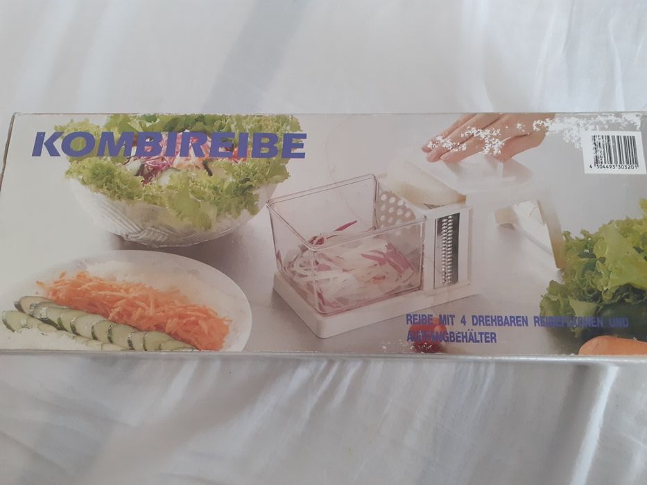 ralador com 4 superfícies de concessão diferentes e recipiente coletor