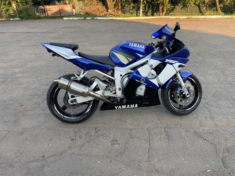 Продам мотоцикл Yamaha R6 с документами!
