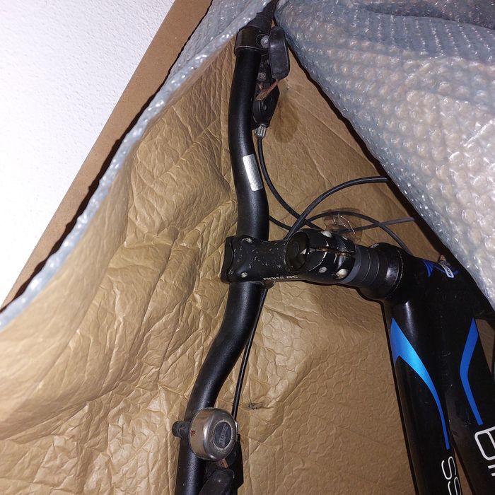 Bicicleta de marca reconhecida,  usada