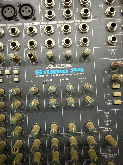 Mesa/consola de gravação Alesis studio 24