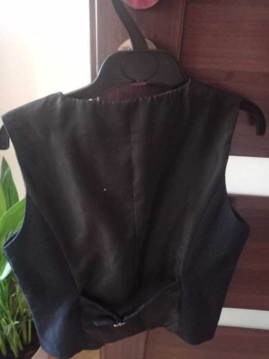 Kamizelka chłopięca do garnituru rozmiar 134