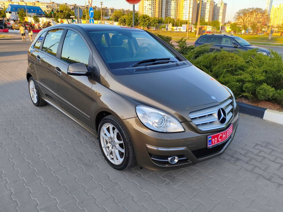 Продам Mercedes B-180 пробіг 37т. км.