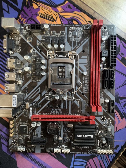 Материнська плата Gigabyte B365M H під відновлення.