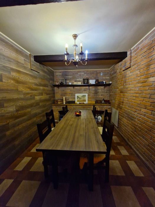 Приміщення по вул. Монастирська ( готовий бізнес)