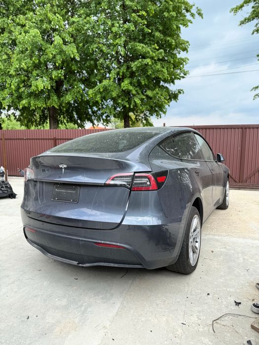 Розбір Tesla MODEL Y 21-24 запчастини
