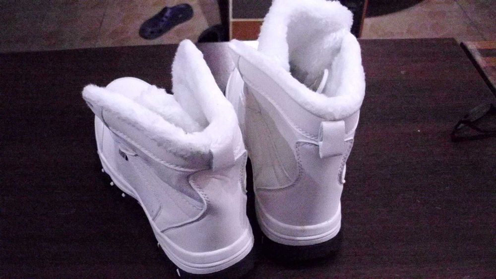 Damskie buty zimowe ocieplane wysokie nowe /36 białe