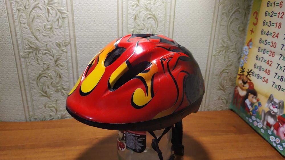 Детский защитный шлем re:Action 52-56 см