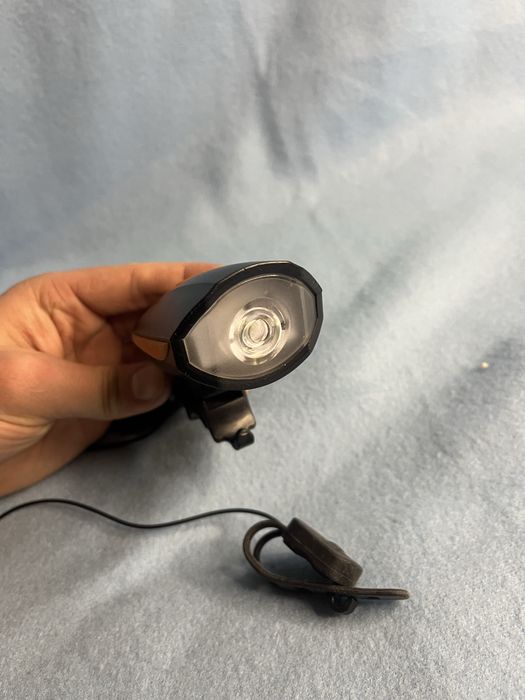 Все по 100. Ліхтарик велосипедний