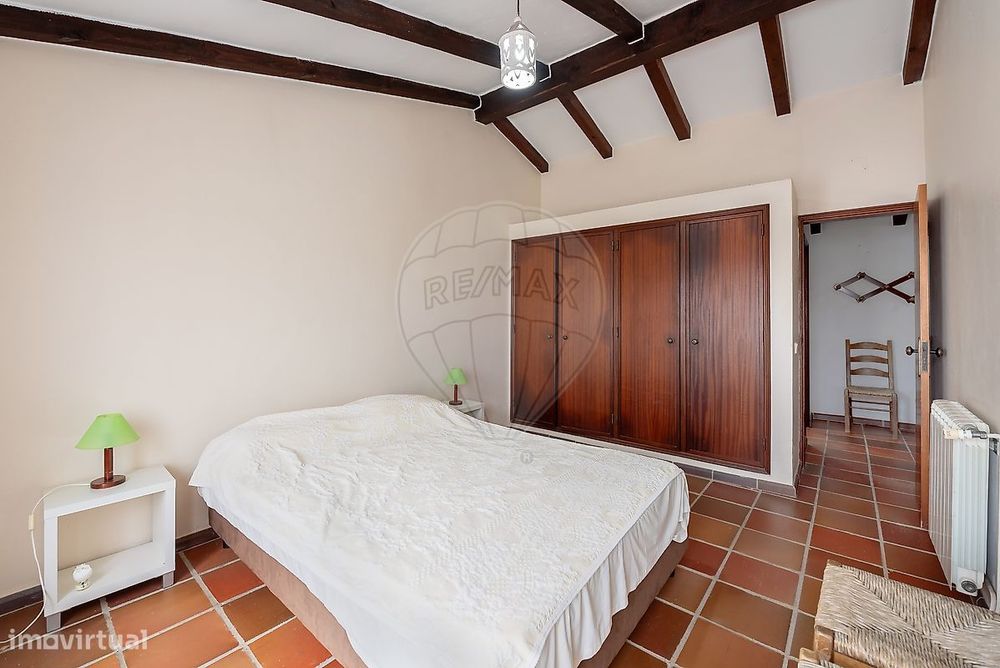 Moradia T8 para venda
