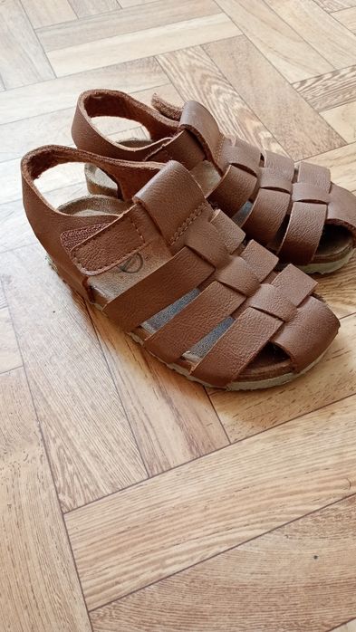 Sandały rozmiar 28