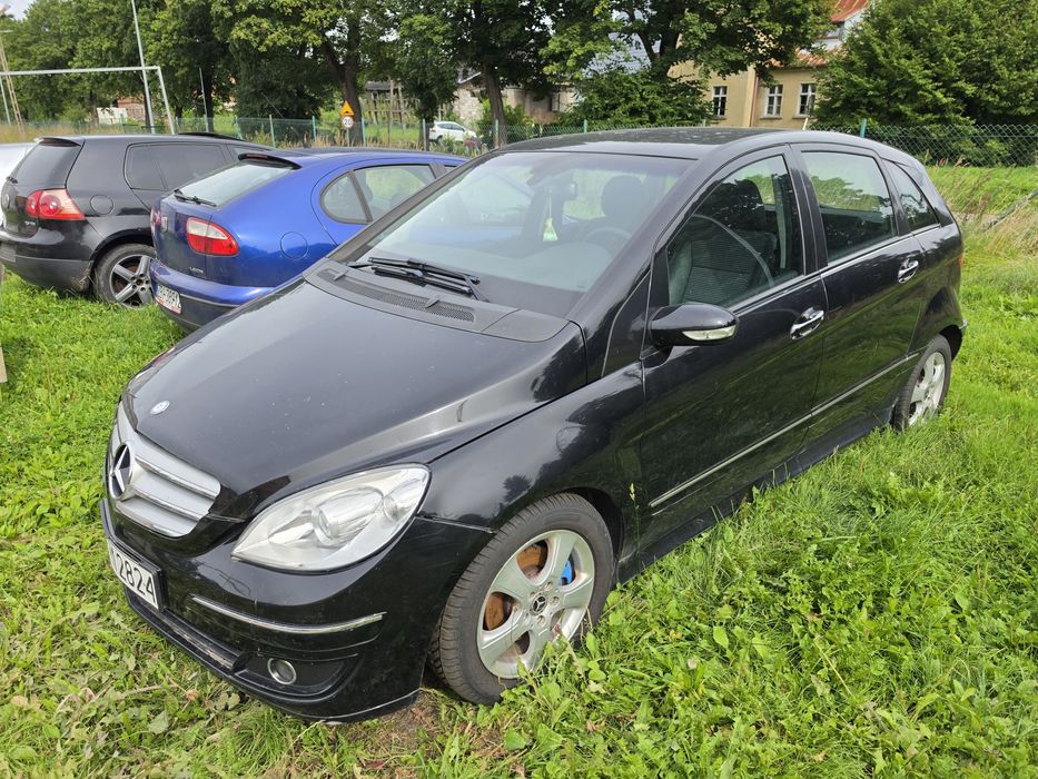 Mercedes B180 * Automat * Długie Opłaty *