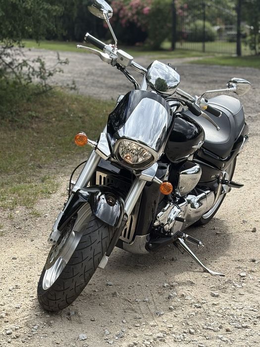 Potezny Suzuki Intruder VZR1800