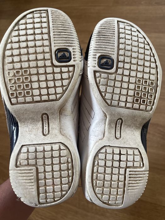 Кросівки adidas